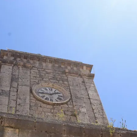 L'orologio 4*
