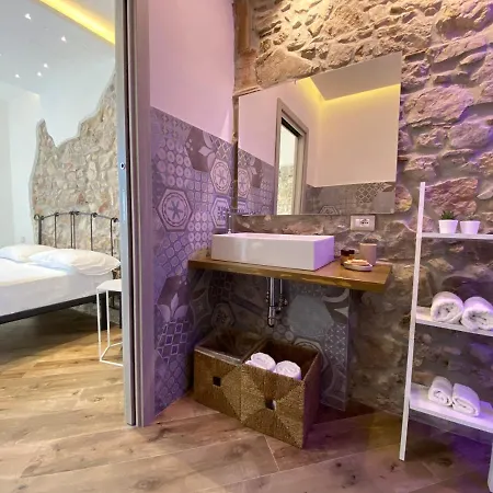 ベッド・アンド・ブレックファスト L'orologio 4*